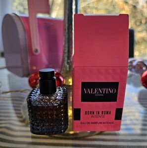 Valentino Donna Born in Roma Intense Eau de Parfum